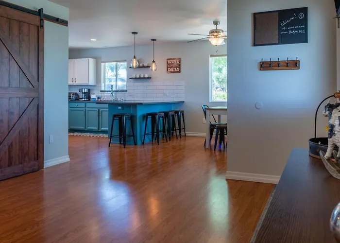 46 West Walnut Hill By Avantstay